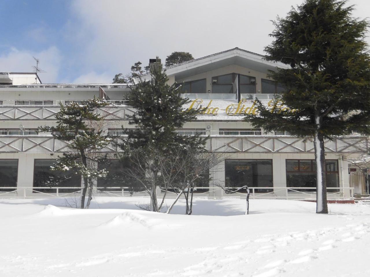 Готель Lakeside Banko Inawashiro Екстер'єр фото