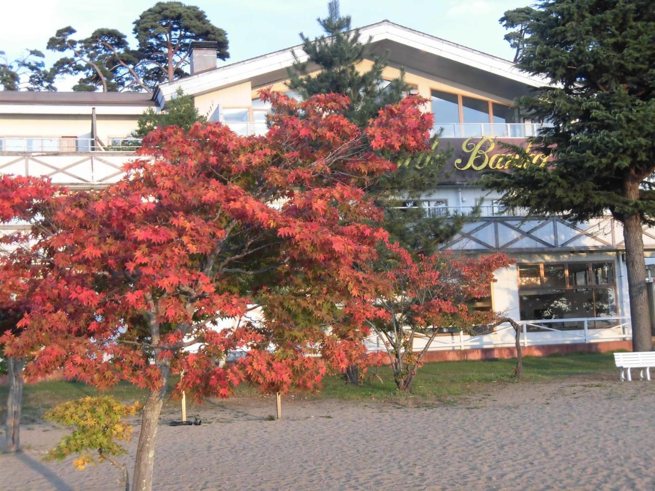 Готель Lakeside Banko Inawashiro Екстер'єр фото